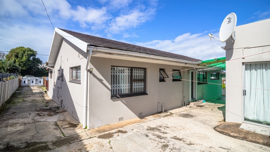 3 Bedroom Property for Sale in Cambridge Eastern Cape